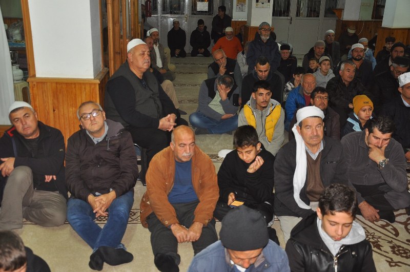 “Sabah Namazı Buluşmaları”, bu hafta Yanıklar Camii’nde unutulmaz bir manevi atmosfere sahne oldu.