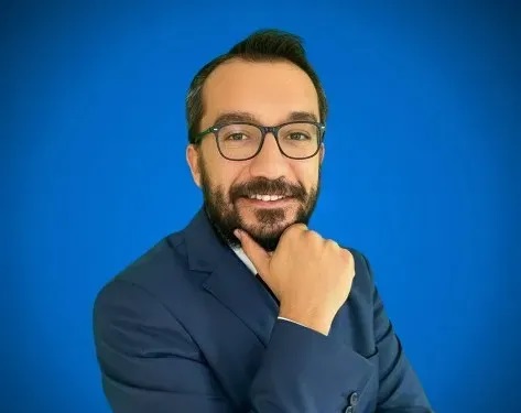 Dijital Dünya ve Gençlik: Fırsatlar ve Tehditler