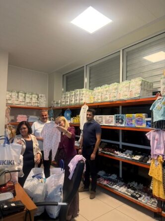 Minik Eller Mağazası’na AK Parti Kadın Kolları’ndan Destek