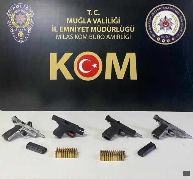 Muğla Merkezli Operasyonda Silah ve Mühimmat Ele Geçirildi