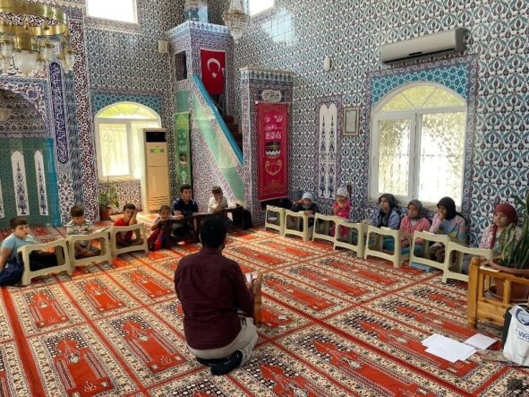 Seydikemer’de Yaz Kur’an Kursu Öğrencilerine Aile ve Bağımlılıkla Mücadele Semineri