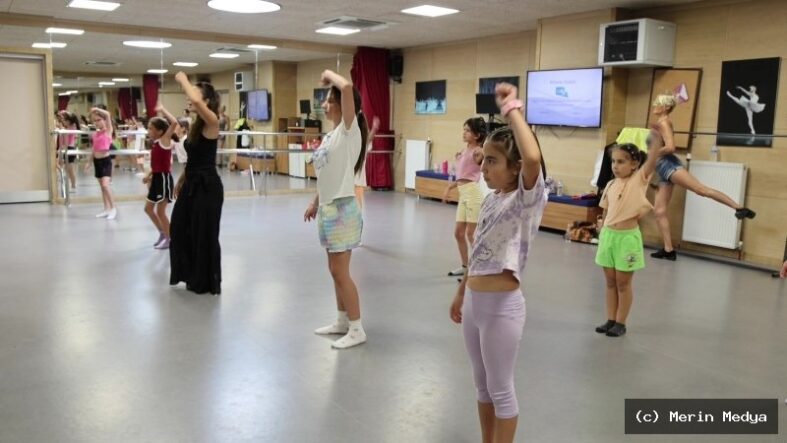 Muğla Büyükşehir Belediyesi Yaz Sanat Kursları ile Çocukları Sanatla Buluşturuyor