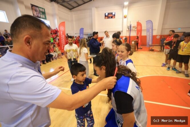 Ula'da Vali Erol Karaömeroğlu Anısına 3x3 Basketbol Turnuvası Düzenlendi