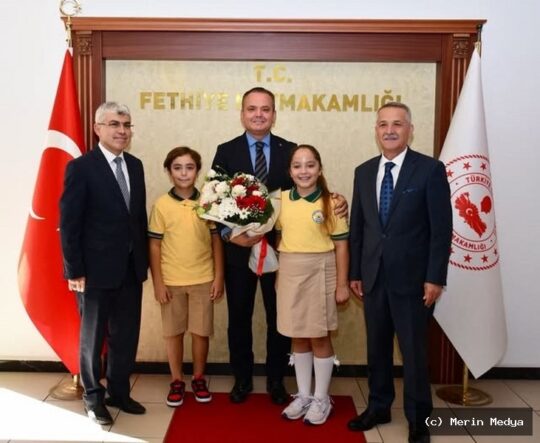 Fethiye’de İlköğretim Haftası’nda Öğrencilerden Kaymakam Akkaya’ya Ziyaret