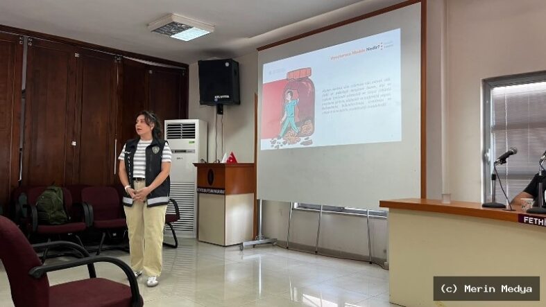 Fethiye'de Okul Kantini Esnafına 'Narko Rehber' Eğitimi