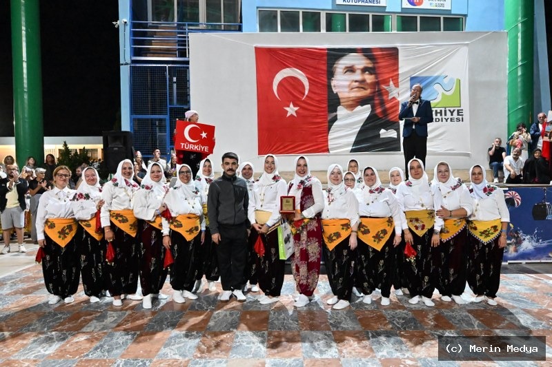 Fethiye’de 17. Uluslararası Halk Dansları ve Müzik Festivali Coşkuyla Kutlandı