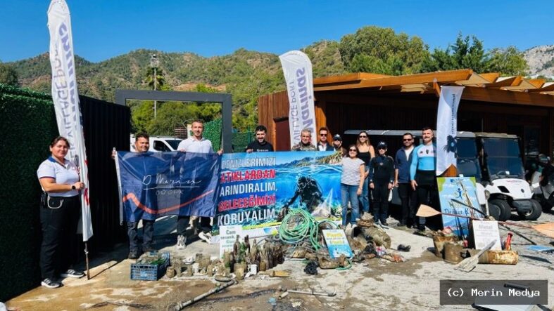 Göcek'te Deniz Dibi Temizliği: Dalgıçlar Suya İndi