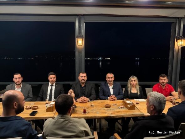 ÜLKÜ OCAKLARI MUĞLA İL BAŞKANI İBRAHİM ÖZER, FETHİYE TEŞKİLATIYLA BİR ARAYA GELDİ
