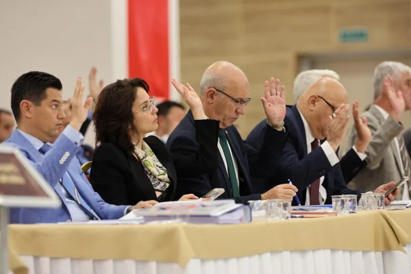 Muğla Büyükşehir Belediye Meclisi, 2025 yılı boyunca gerçekleştirdiği toplantılarda Muğla’ya yönelik hizmet ve projelere ilişkin kararların yüzde 95’ini oy birliğiyle aldı.